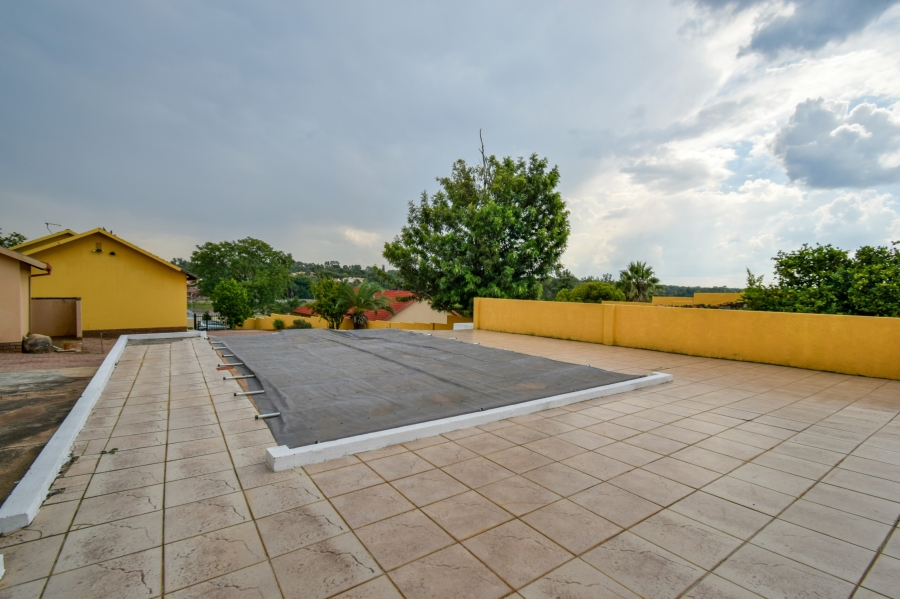 4 Bedroom Property for Sale in Waterkloof Ridge Gauteng