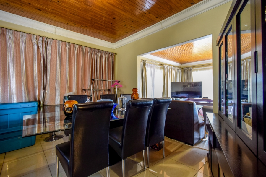 4 Bedroom Property for Sale in Waterkloof Ridge Gauteng