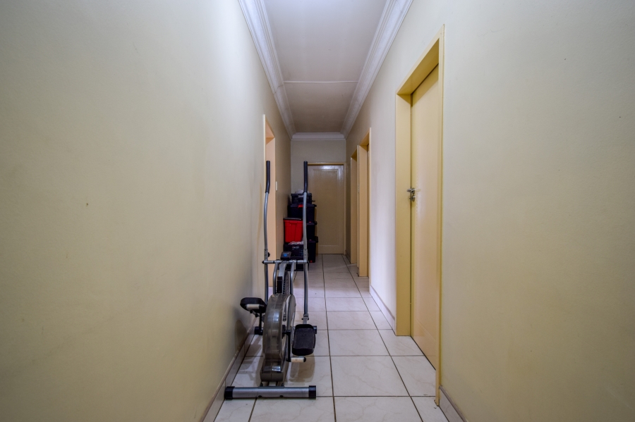 4 Bedroom Property for Sale in Waterkloof Ridge Gauteng