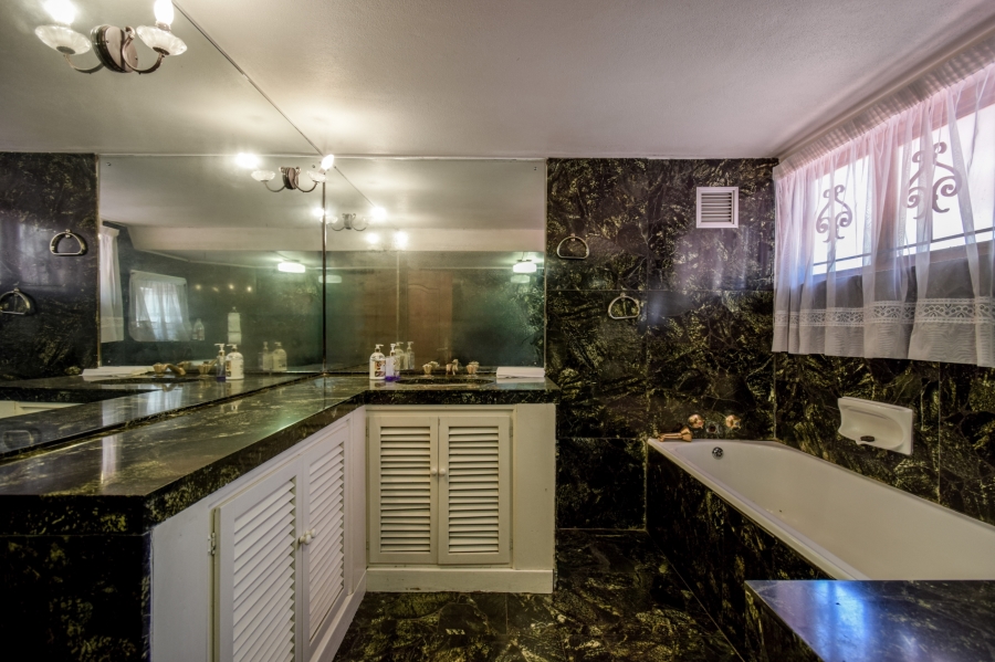 4 Bedroom Property for Sale in Brooklyn Gauteng