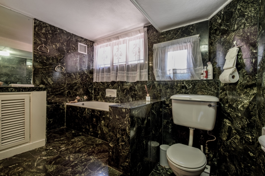 4 Bedroom Property for Sale in Brooklyn Gauteng