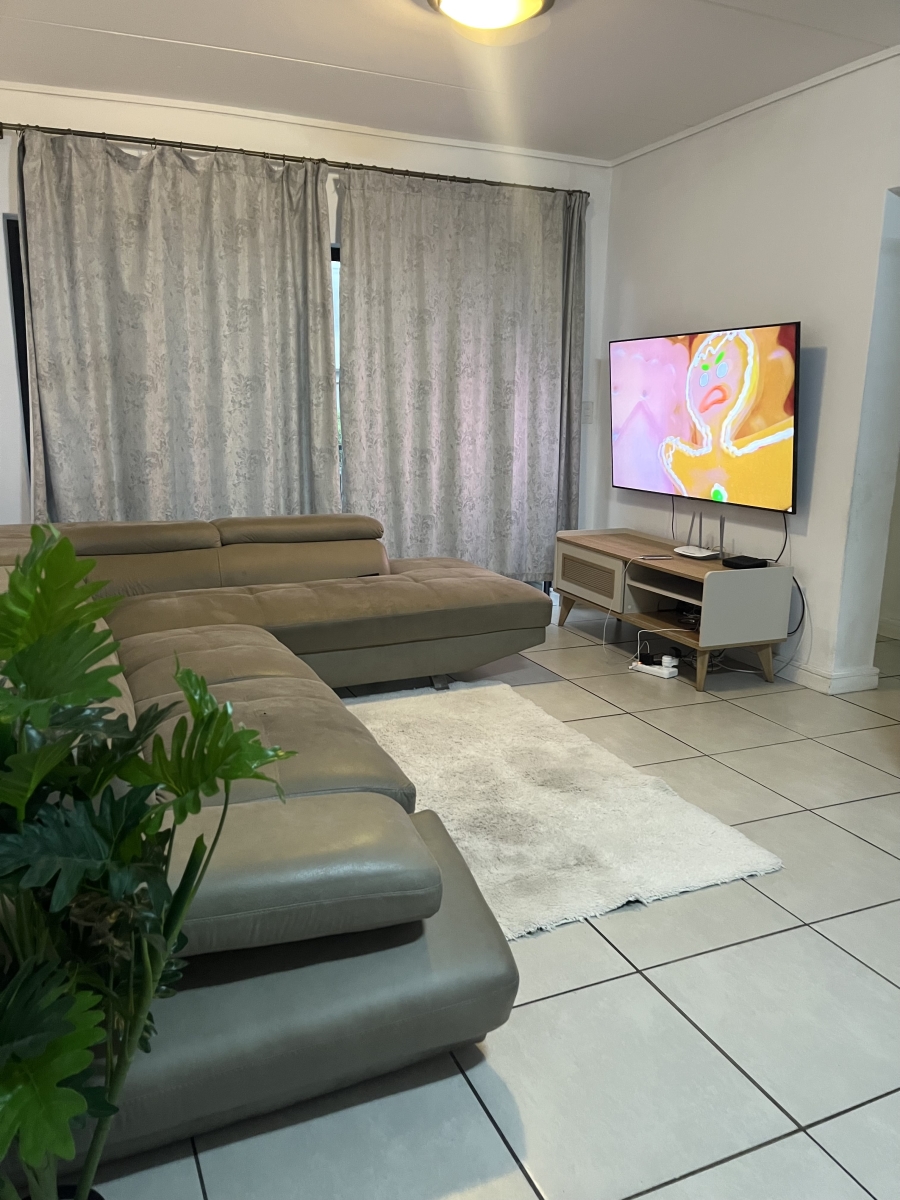 2 Bedroom Property for Sale in Linbro Park Gauteng