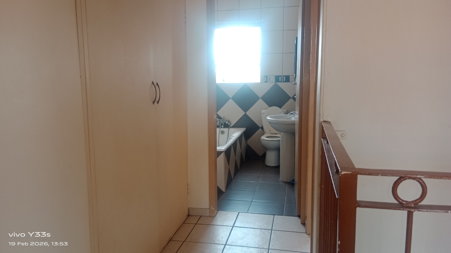 2 Bedroom Property for Sale in Sonland Park Gauteng