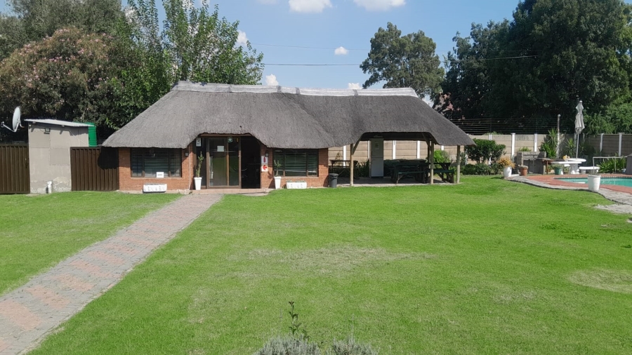 8 Bedroom Property for Sale in Bedworth Park Gauteng