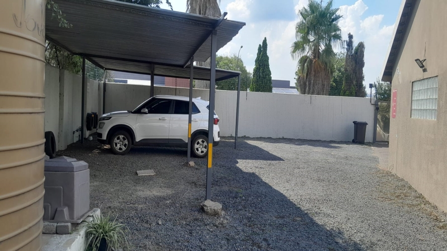 8 Bedroom Property for Sale in Bedworth Park Gauteng