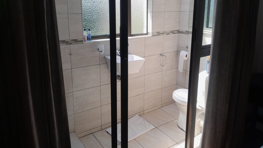 8 Bedroom Property for Sale in Bedworth Park Gauteng