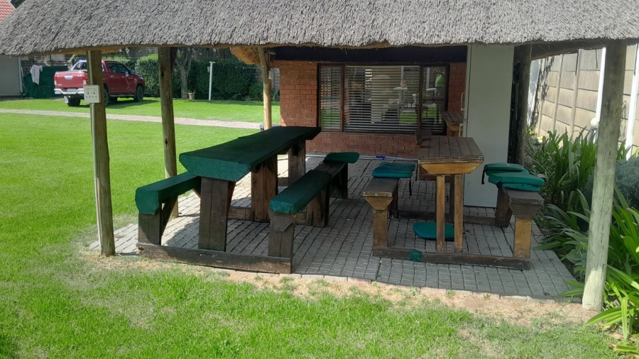 8 Bedroom Property for Sale in Bedworth Park Gauteng
