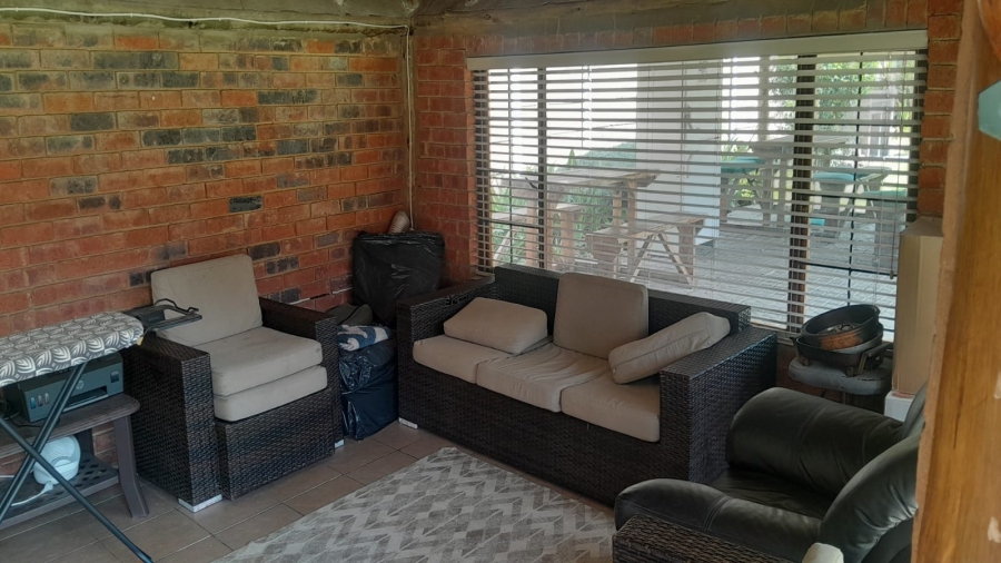 8 Bedroom Property for Sale in Bedworth Park Gauteng