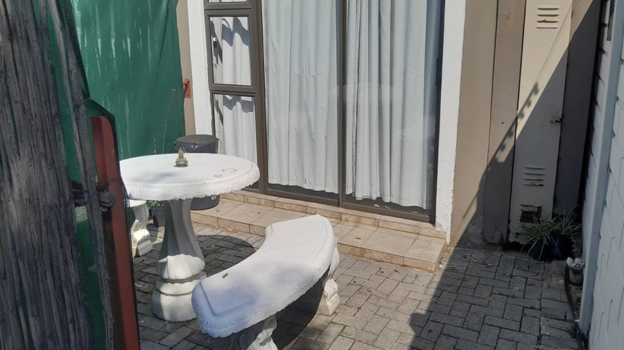 8 Bedroom Property for Sale in Bedworth Park Gauteng