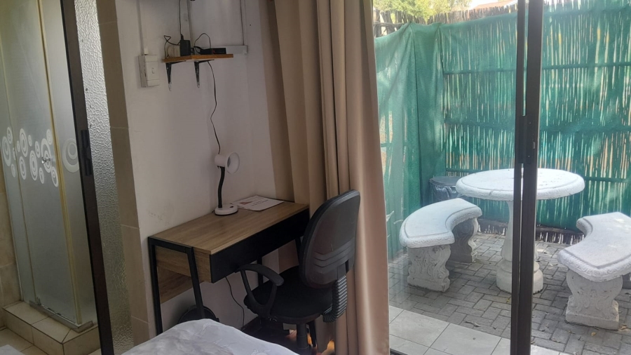 8 Bedroom Property for Sale in Bedworth Park Gauteng