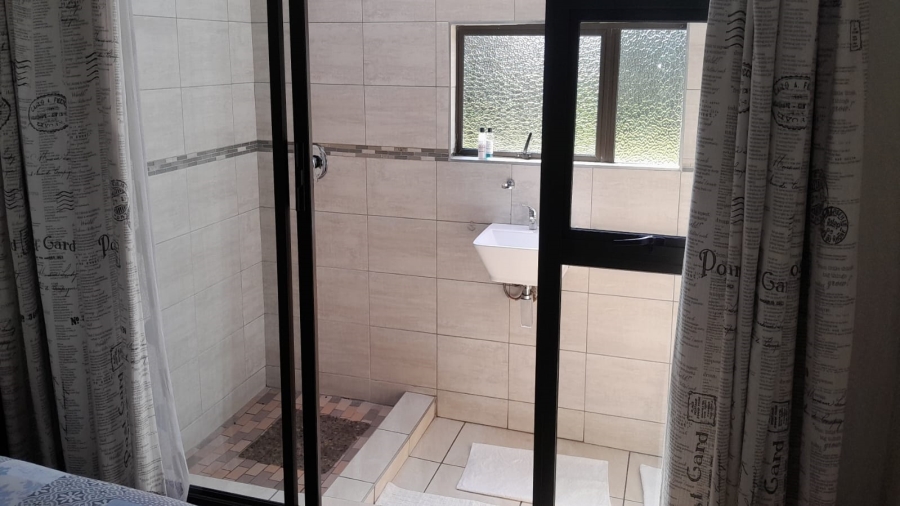 8 Bedroom Property for Sale in Bedworth Park Gauteng