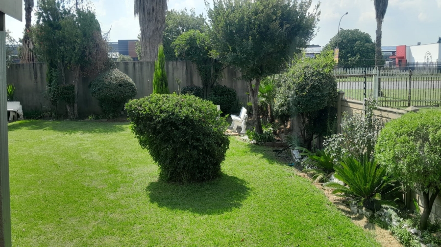 8 Bedroom Property for Sale in Bedworth Park Gauteng