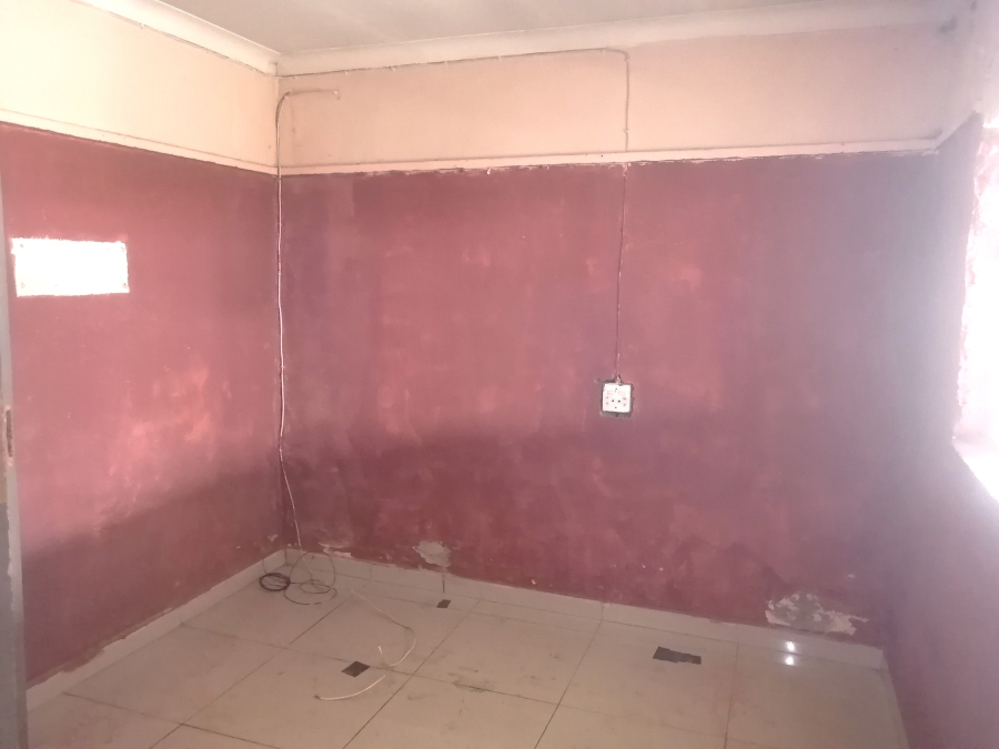 4 Bedroom Property for Sale in Makula Gauteng