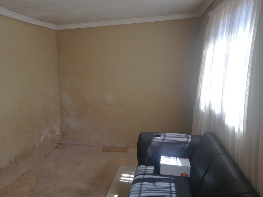 4 Bedroom Property for Sale in Makula Gauteng