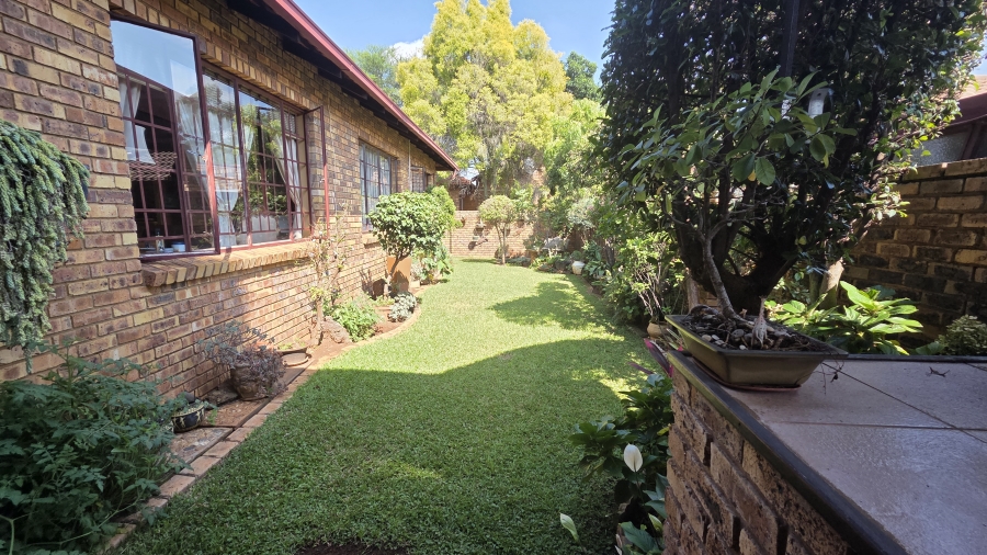 3 Bedroom Property for Sale in Magalieskruin Gauteng