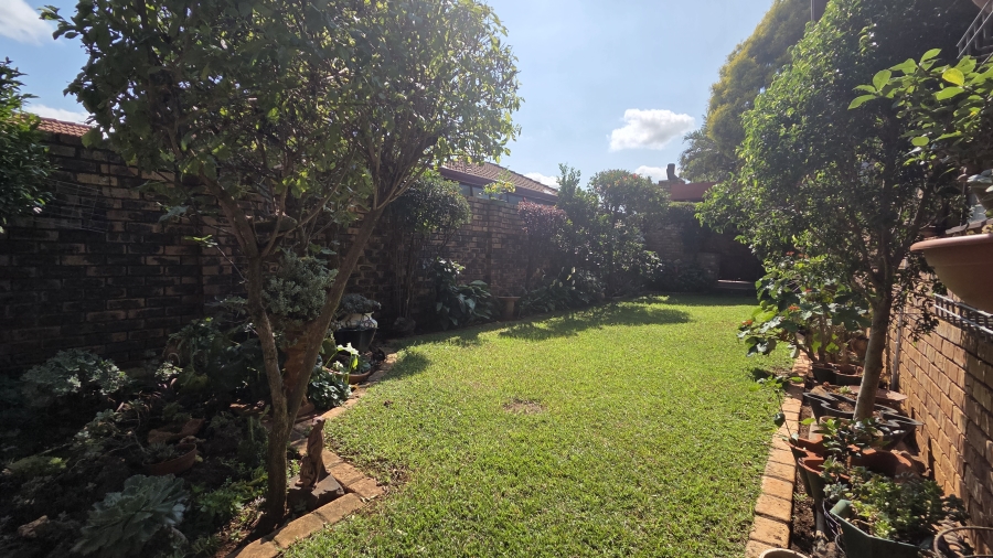 3 Bedroom Property for Sale in Magalieskruin Gauteng