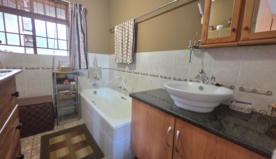 3 Bedroom Property for Sale in Magalieskruin Gauteng