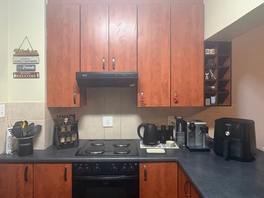 2 Bedroom Property for Sale in Sinoville Gauteng