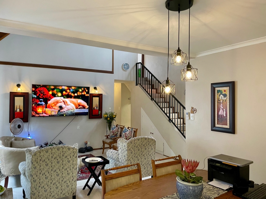 3 Bedroom Property for Sale in Faerie Glen Gauteng