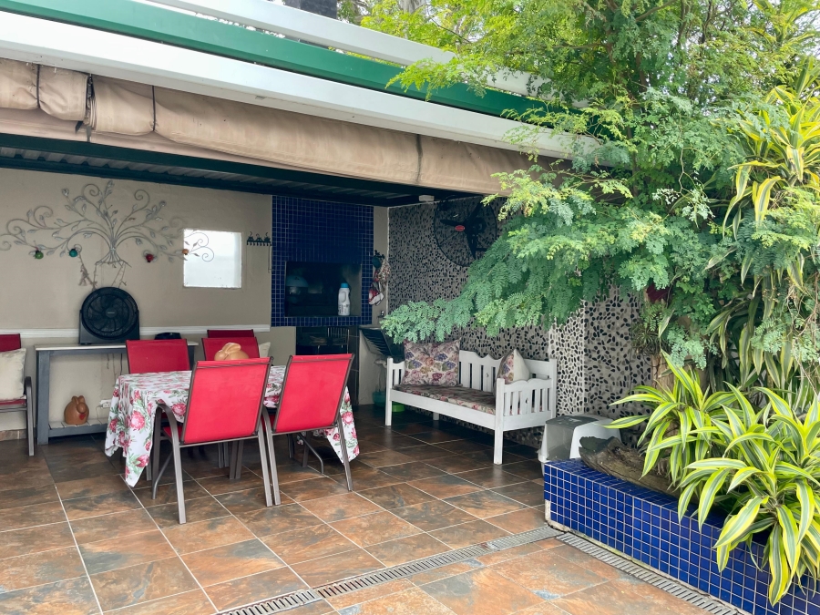 3 Bedroom Property for Sale in Faerie Glen Gauteng