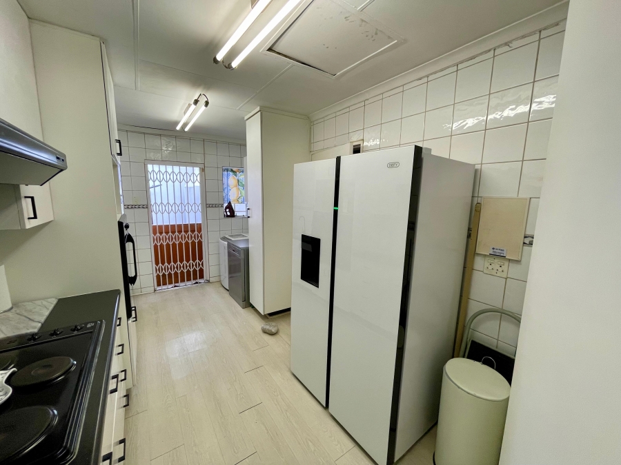 3 Bedroom Property for Sale in Faerie Glen Gauteng