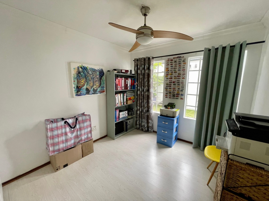 3 Bedroom Property for Sale in Faerie Glen Gauteng