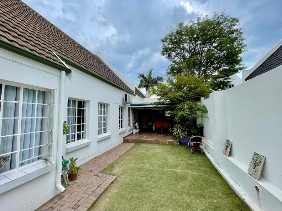 3 Bedroom Property for Sale in Faerie Glen Gauteng