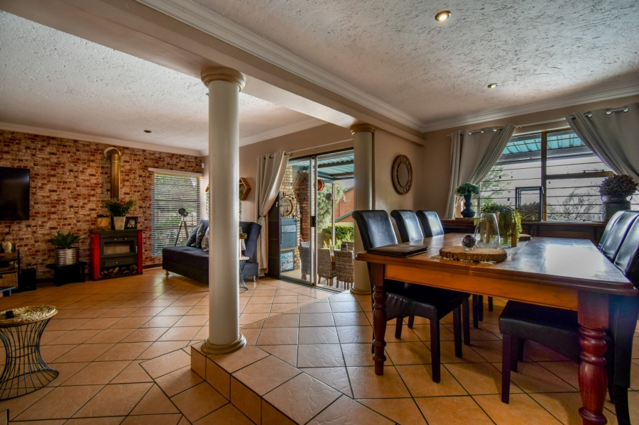 4 Bedroom Property for Sale in Moreleta Park Gauteng