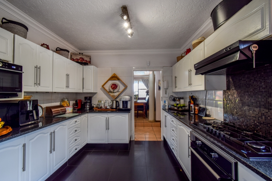 4 Bedroom Property for Sale in Moreleta Park Gauteng