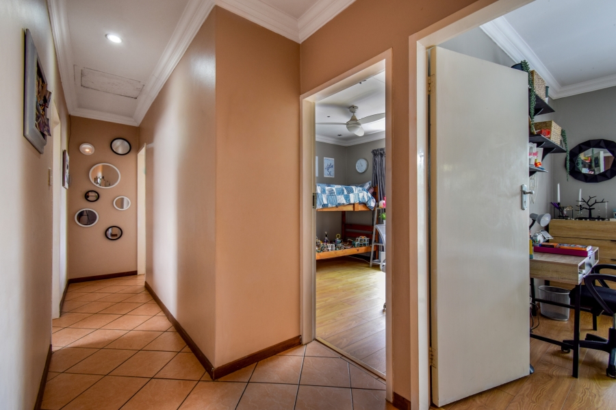 4 Bedroom Property for Sale in Moreleta Park Gauteng