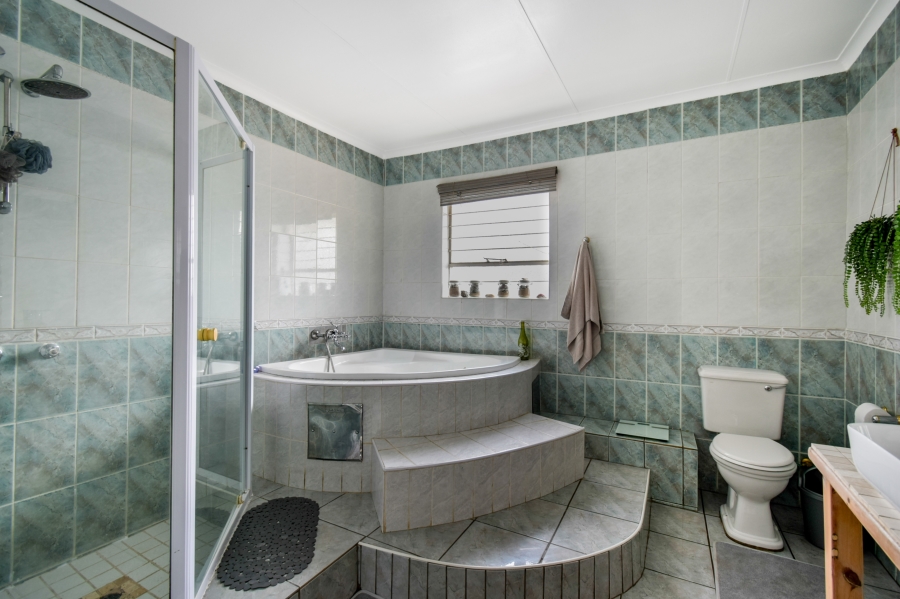 4 Bedroom Property for Sale in Moreleta Park Gauteng