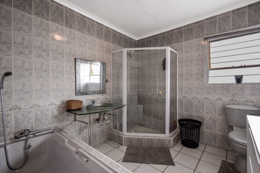 4 Bedroom Property for Sale in Moreleta Park Gauteng