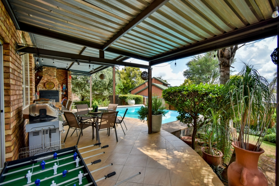 4 Bedroom Property for Sale in Moreleta Park Gauteng