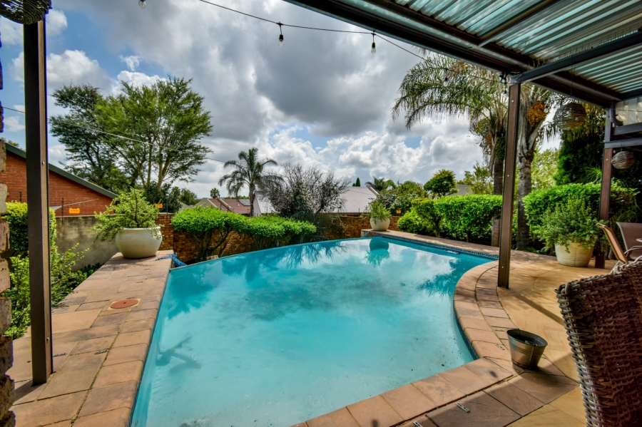 4 Bedroom Property for Sale in Moreleta Park Gauteng