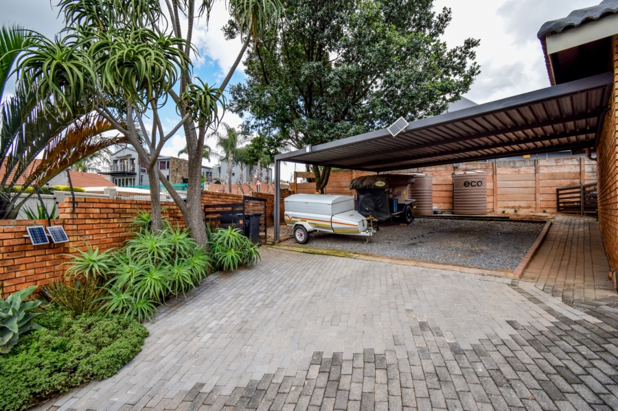 4 Bedroom Property for Sale in Moreleta Park Gauteng