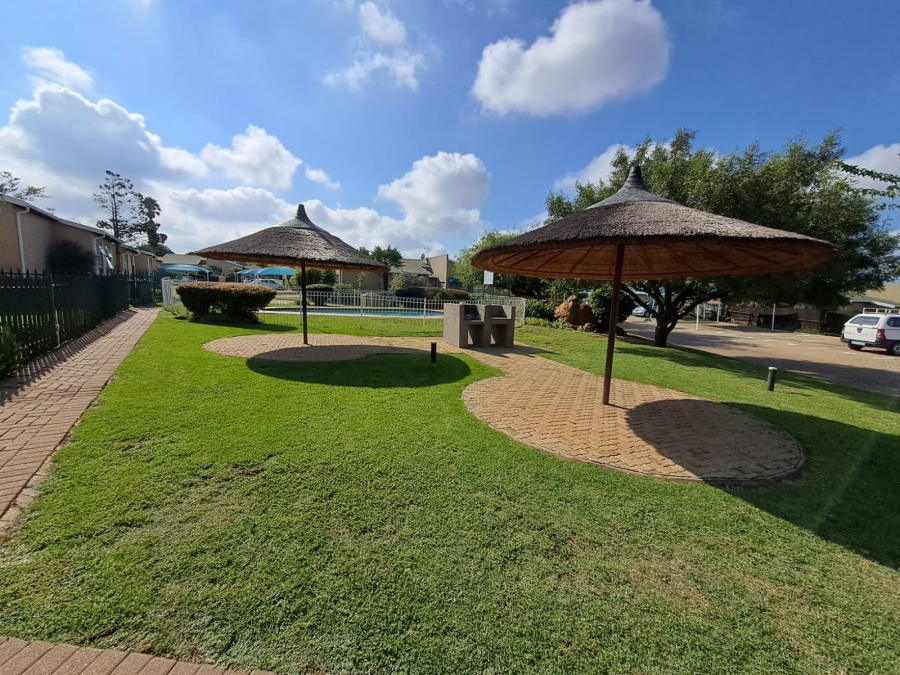 2 Bedroom Property for Sale in Meyersdal Gauteng