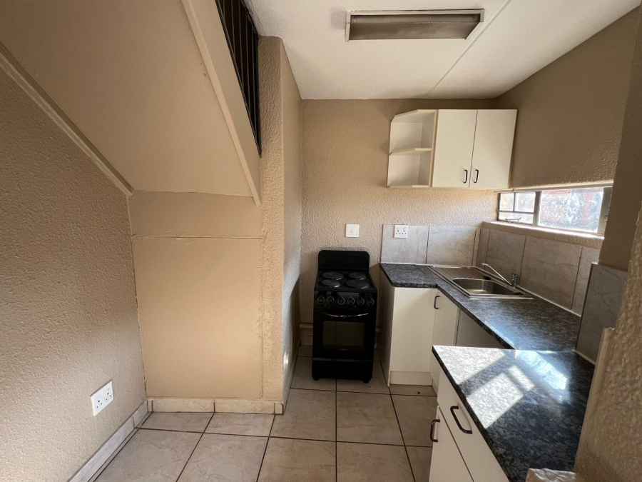 To Let 2 Bedroom Property for Rent in Windmill Park Gauteng