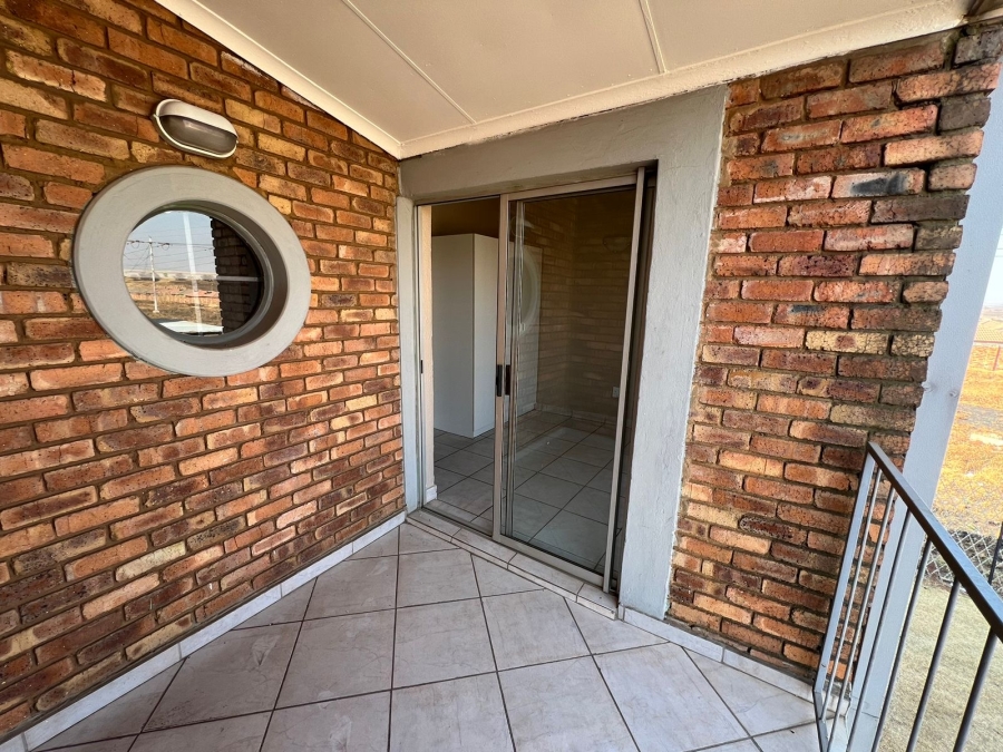 To Let 2 Bedroom Property for Rent in Windmill Park Gauteng