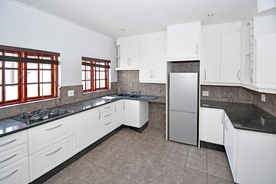 3 Bedroom Property for Sale in Parkmore Gauteng