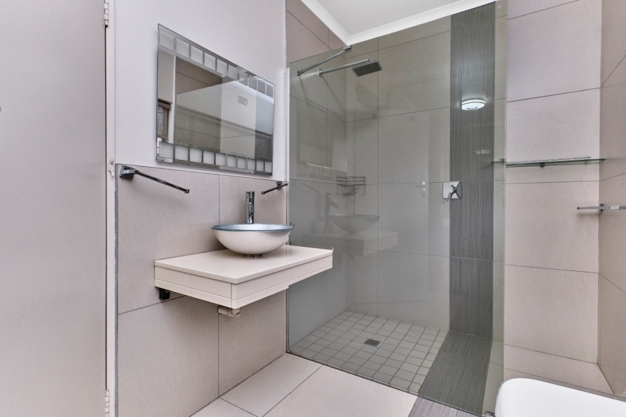 5 Bedroom Property for Sale in Morningside Manor Gauteng