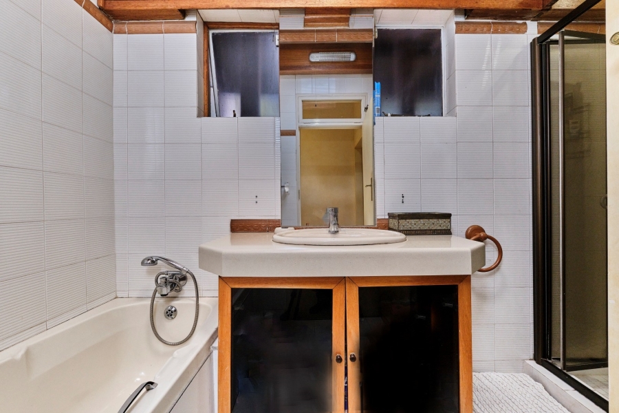 5 Bedroom Property for Sale in Morningside Manor Gauteng