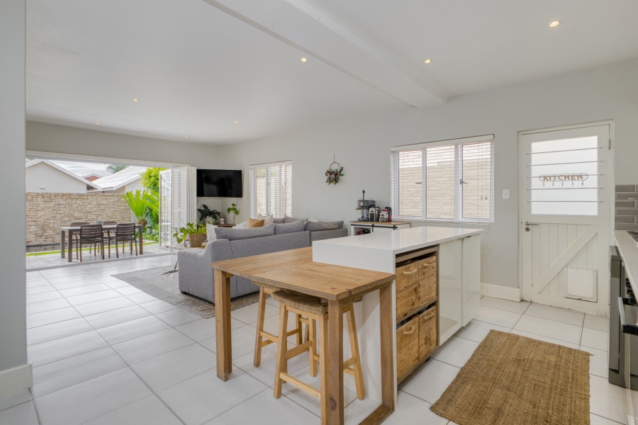 3 Bedroom Property for Sale in Linden Gauteng