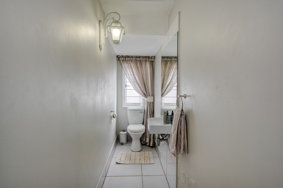 3 Bedroom Property for Sale in Linden Gauteng