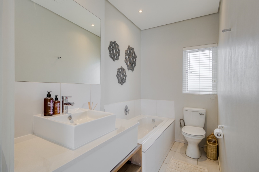 3 Bedroom Property for Sale in Linden Gauteng