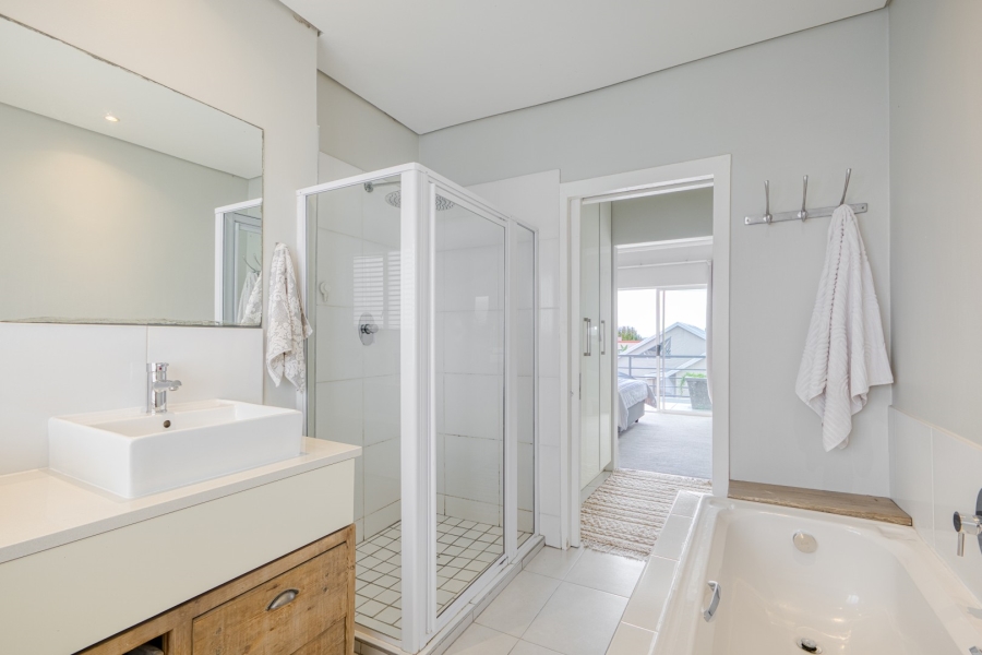 3 Bedroom Property for Sale in Linden Gauteng