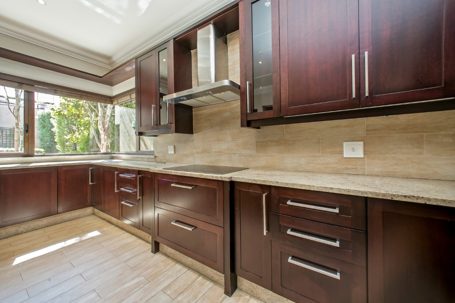 To Let 4 Bedroom Property for Rent in Hyde Park Gauteng