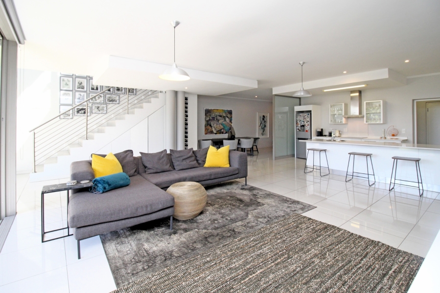 3 Bedroom Property for Sale in Hurlingham Gauteng