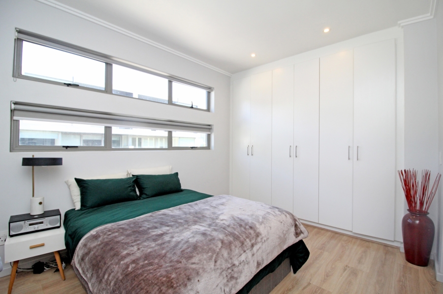 3 Bedroom Property for Sale in Hurlingham Gauteng