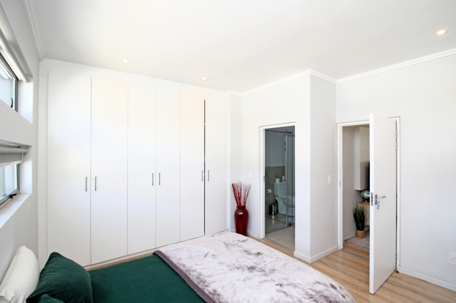 3 Bedroom Property for Sale in Hurlingham Gauteng