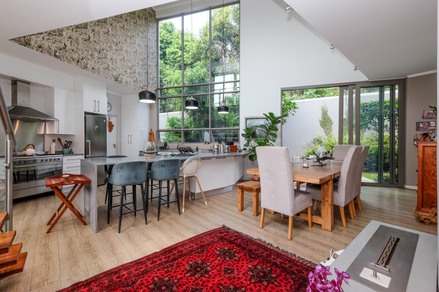 4 Bedroom Property for Sale in Hurlingham Gauteng